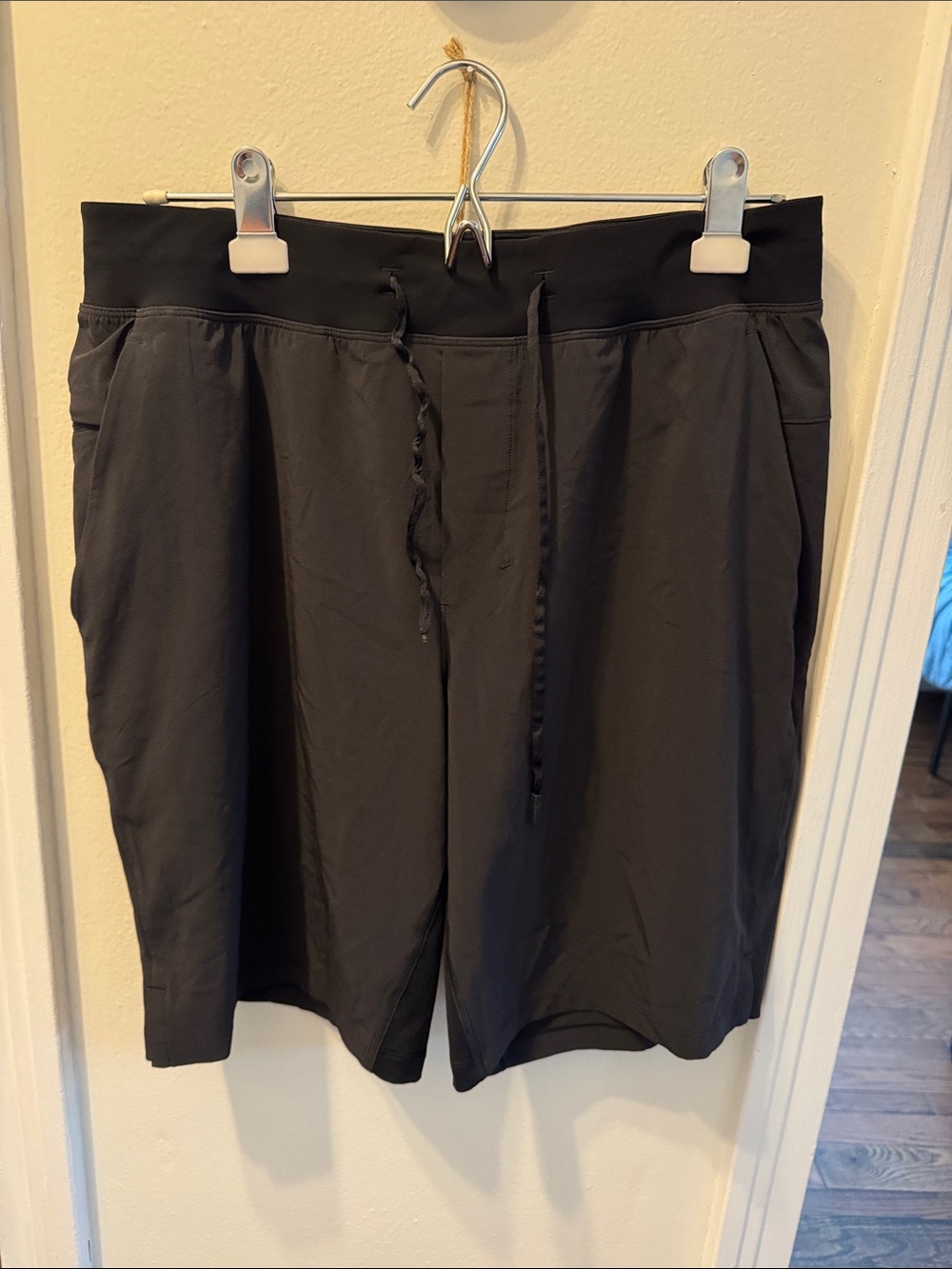 lululemon athletica Black men’s shorts